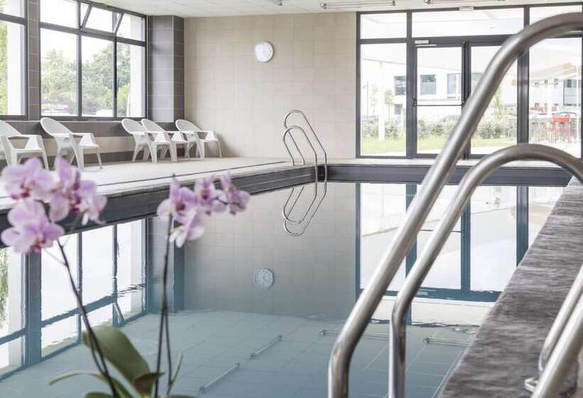 Néméa Apparthotel Stadium