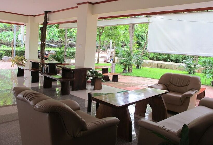 Fotos del hotel Koh Sichang Resort:  3