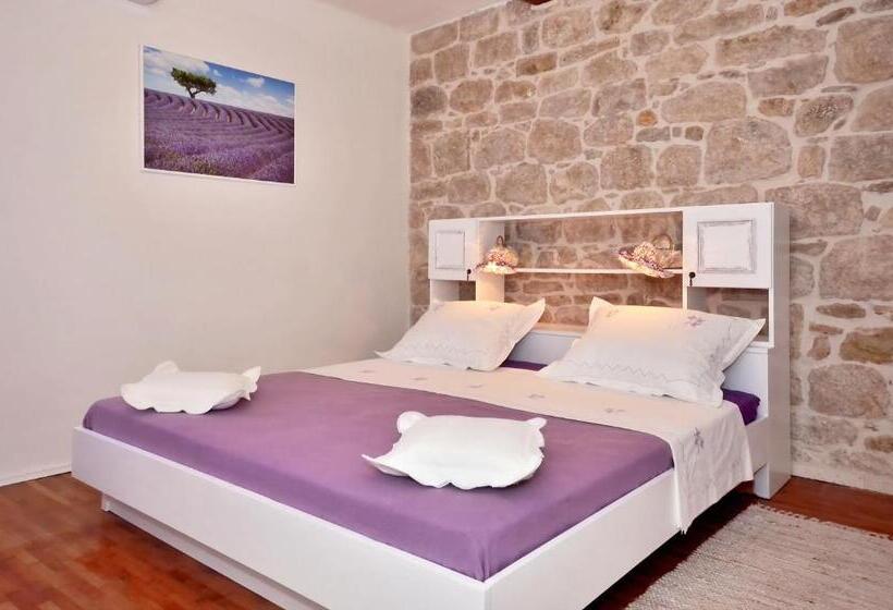 Fotos del hotel Rooms Vila Vilini Dvori:  7