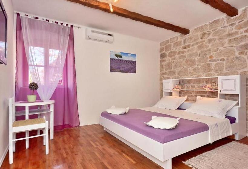 Fotos del hotel Rooms Vila Vilini Dvori:  12