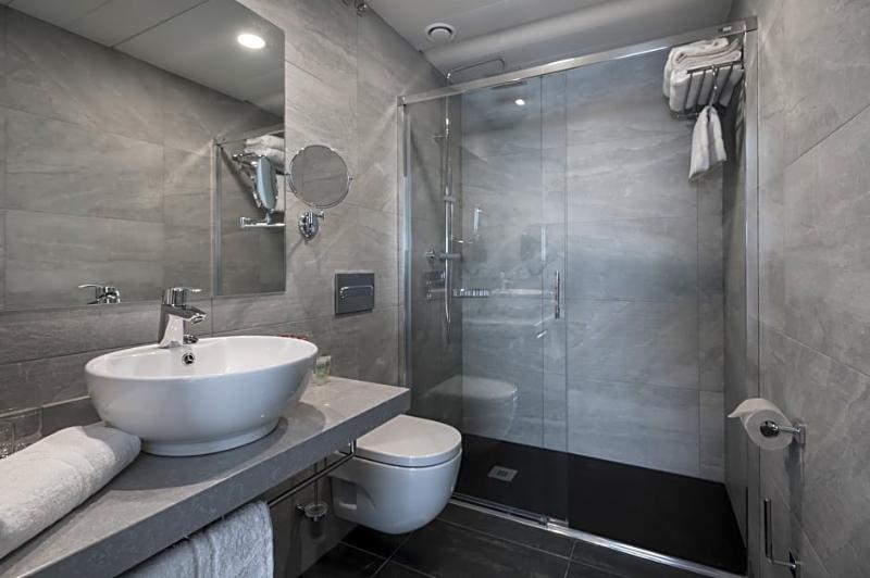 Fotos del hotel Suite Home Sardinero:  11