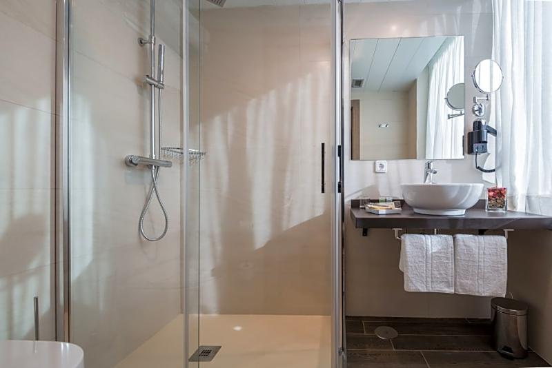 Fotos del hotel Suite Home Sardinero:  14