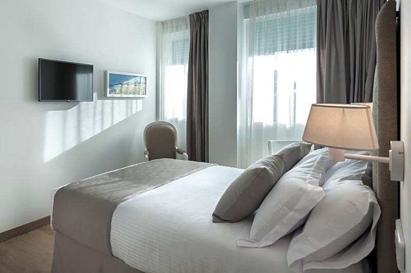 Fotos del hotel Suite Home Sardinero:  7