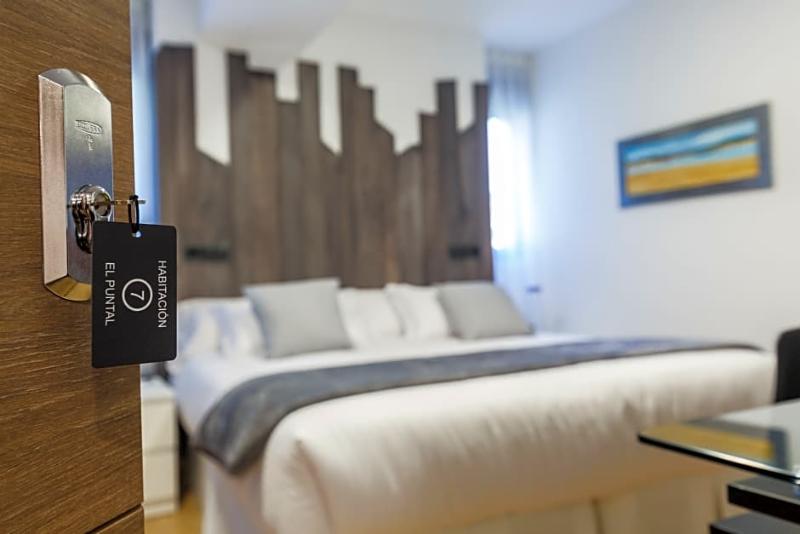 Fotos del hotel Suite Home Sardinero:  13