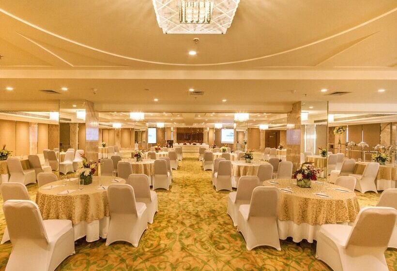 Fotos del hotel The Muse Sarovar Portico Kapashera:  12