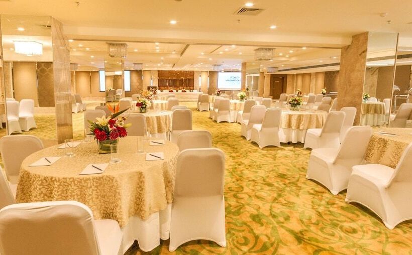 Fotos del hotel The Muse Sarovar Portico Kapashera:  7