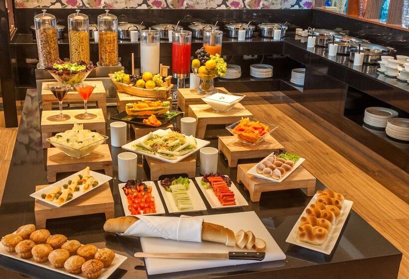 Fotos del hotel The Muse Sarovar Portico Kapashera:  6