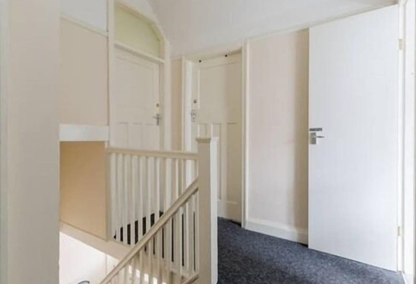 Fotos del hotel Birmingham Guest House 2:  2