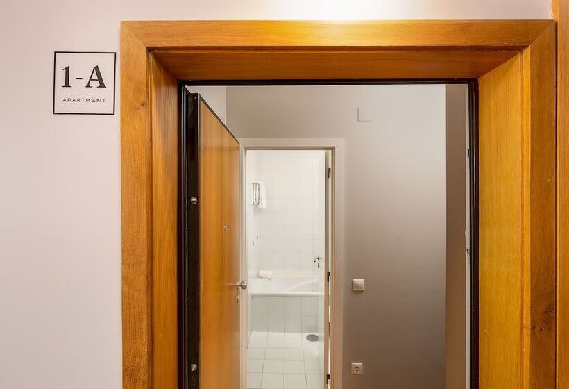 Fotos del hotel Your Opo Clérigos Apartments:  2