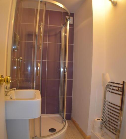 Fotos del hotel Birchfields Guest House:  5