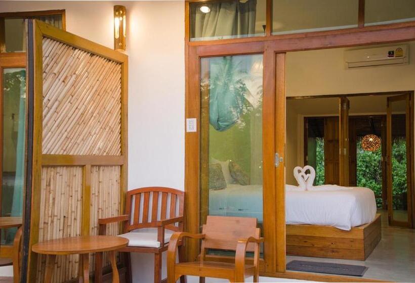 Fotos del hotel Ruean Thai Nai Bang By Pansak Resort:  14