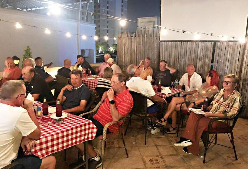 Fotos del hotel Zip Lounge & Apartments:  17