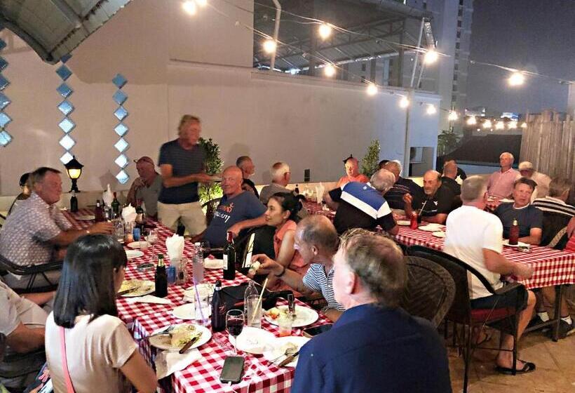 Fotos del hotel Zip Lounge & Apartments:  22