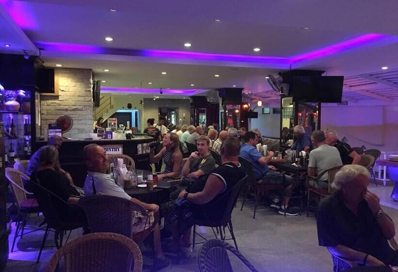 Fotos del hotel Zip Lounge & Apartments:  18