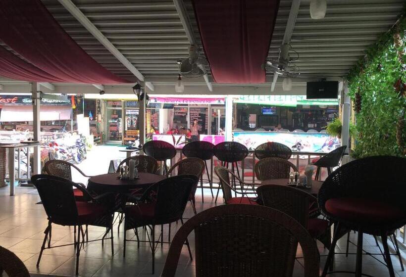 Fotos del hotel Zip Lounge & Apartments:  3