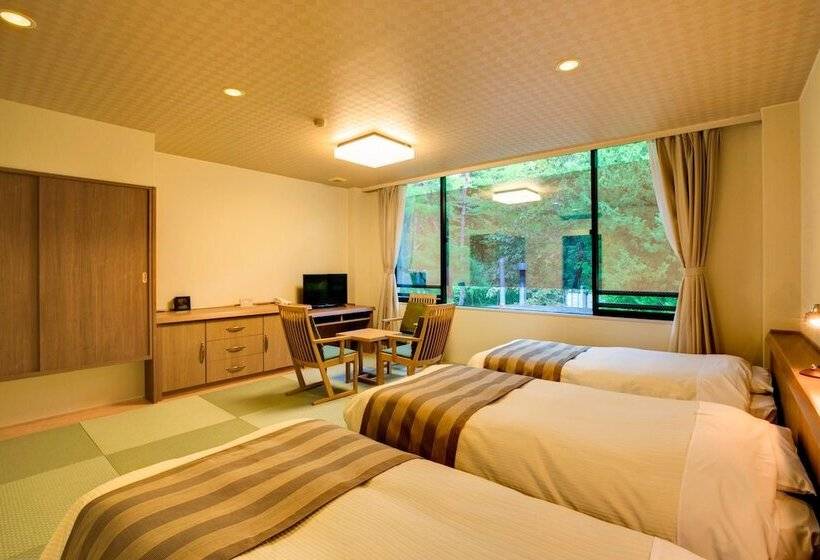 Fotos del hotel Nikko Toshogu Koyoen:  5