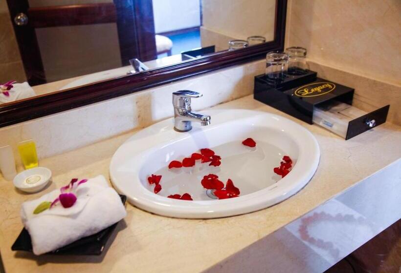 Fotos del hotel Legacy:  13