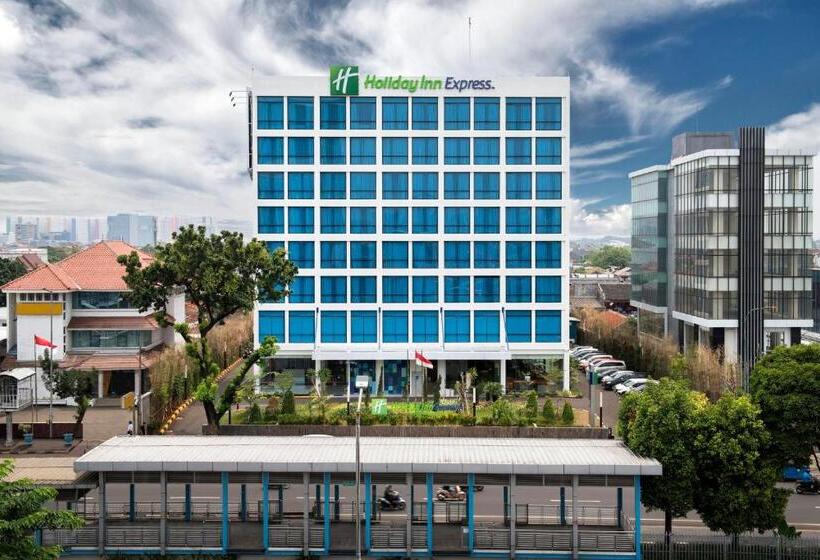 Holiday Inn Express Jakarta Matraman, An Ihg