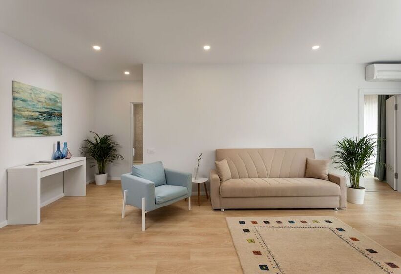 Fotos del hotel Athina Suites:  9