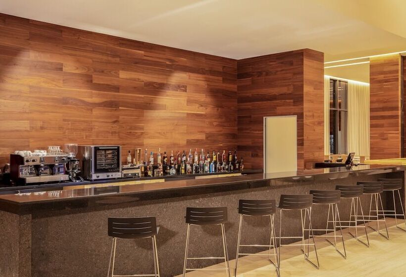 Fotos del hotel Fiesta Inn Aguascalientes Patio:  3