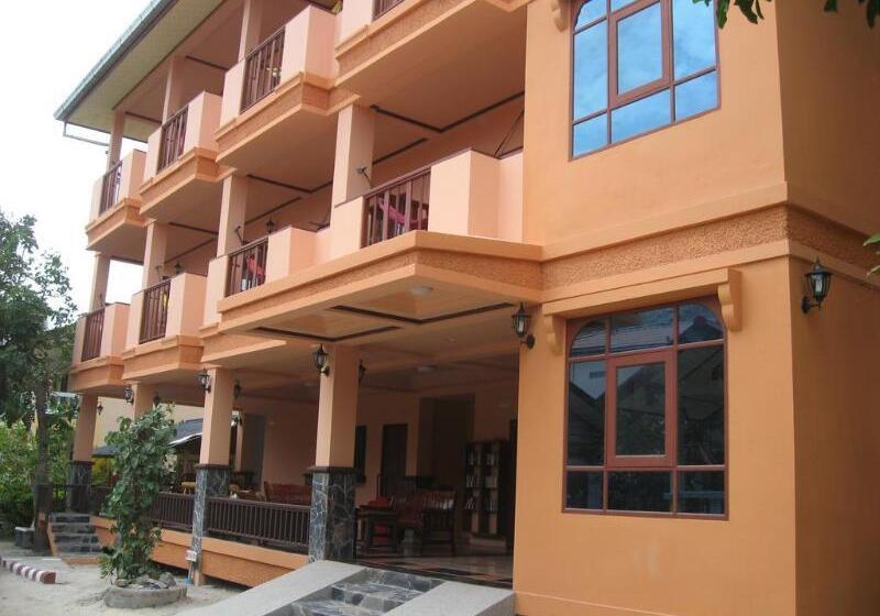 Fotos del hotel Black & White Bungalows:  2