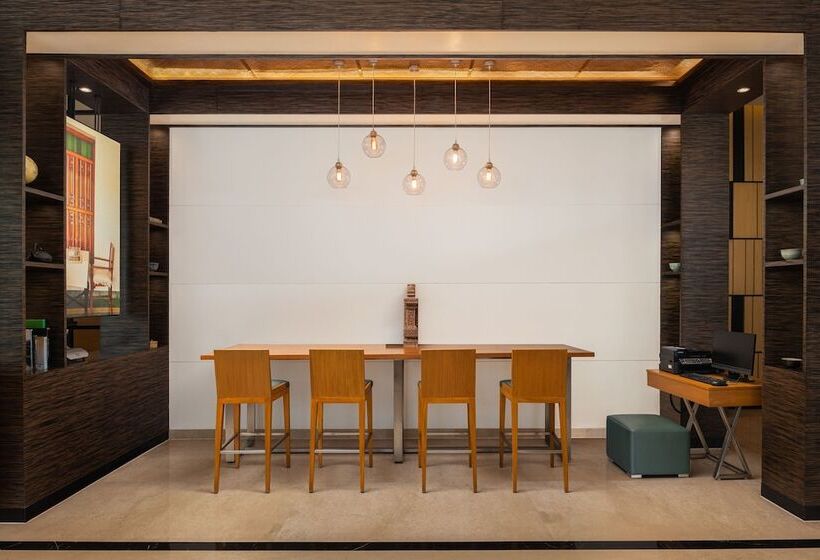 Fotos del hotel Fairfield By Marriott Sriperumbudur:  4