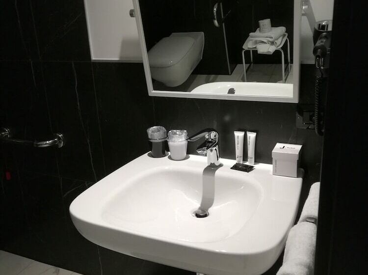 Fotos del hotel J:  5