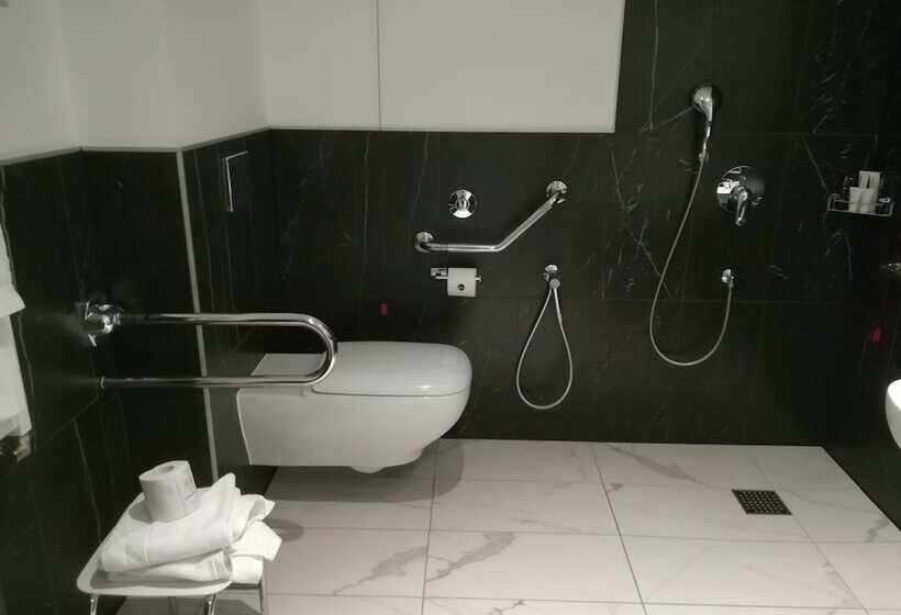 Fotos del hotel J:  4