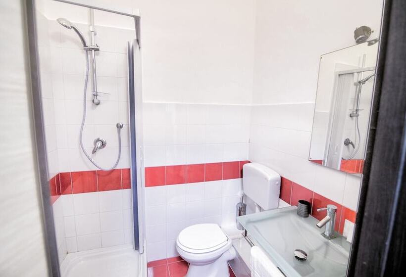 Fotos del hotel Maqueda Central Suites:  16