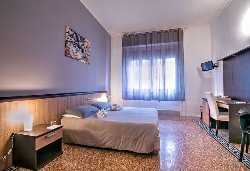 Fotos del hotel Maqueda Central Suites:  15