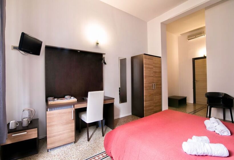 Fotos del hotel Maqueda Central Suites:  8