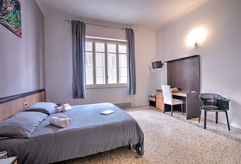 Fotos del hotel Maqueda Central Suites:  5