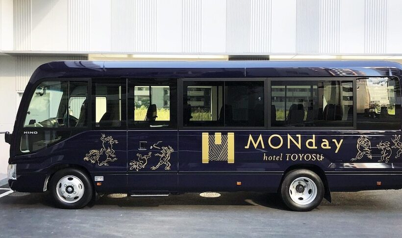 Monday Toyosu