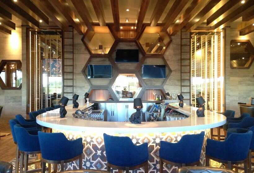 Fotos del hotel Sandman Signature Calgary Airport:  13