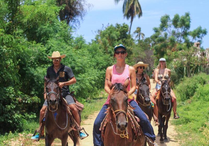 Fotos del hotel Selina Puerto Escondido:  9