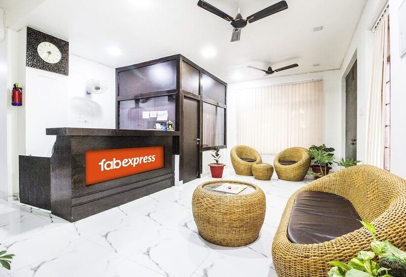 Fotos del hotel Fabexpress Travellers Inn:  5