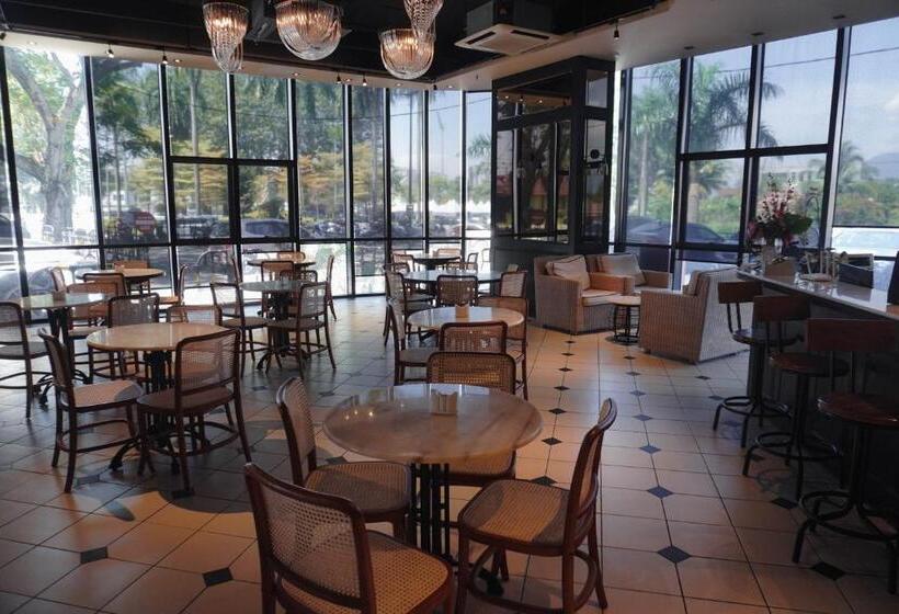 Fotos del hotel M Roof Hotel & Residences:  21