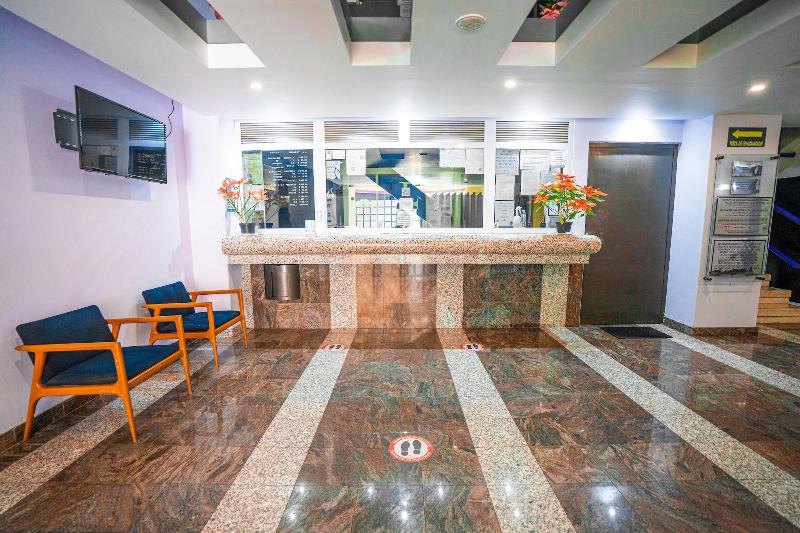 Fotos del hotel Embassy:  6