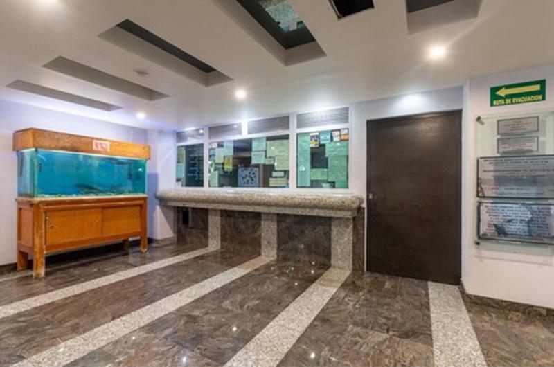 Fotos del hotel Embassy:  13