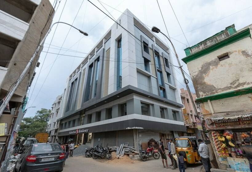 Capital O 16675 Subaithal Residency