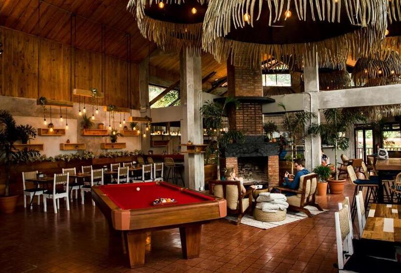 Fotos del hotel Selina Monteverde:  11