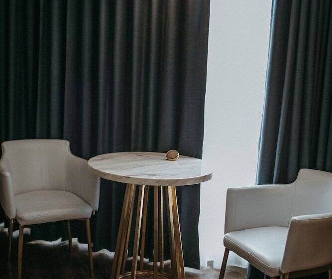 Fotos del hotel Pvl Suites:  2