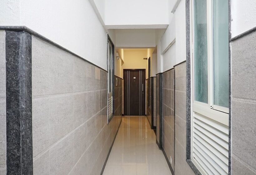 Fotos del hotel Oyo 12383 Hotel Twin Towers 1:  16