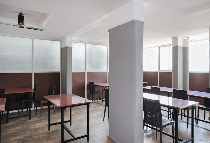 Fotos del hotel Oyo 12383 Hotel Twin Towers 1:  14