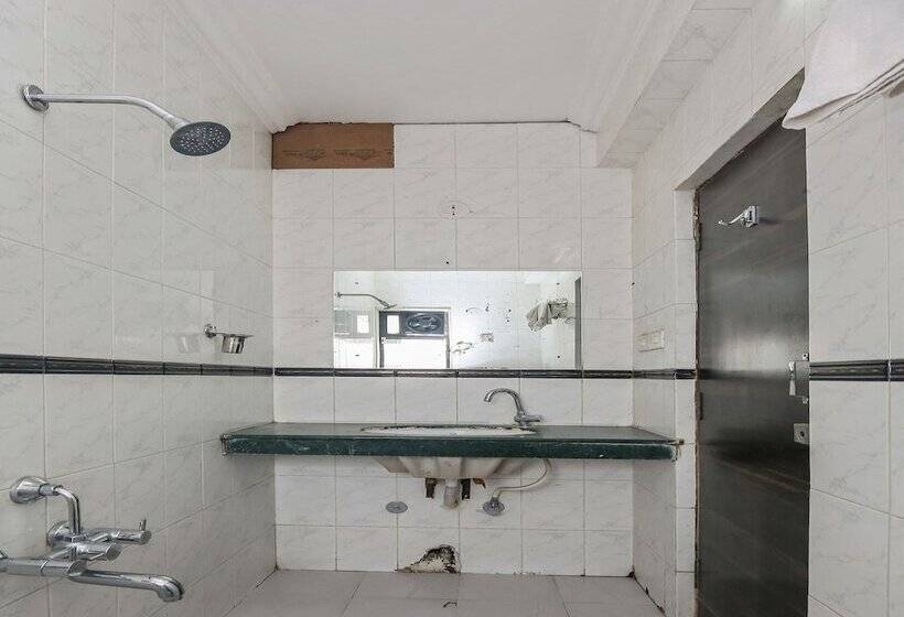 Fotos del hotel Oyo 12383 Hotel Twin Towers 1:  13