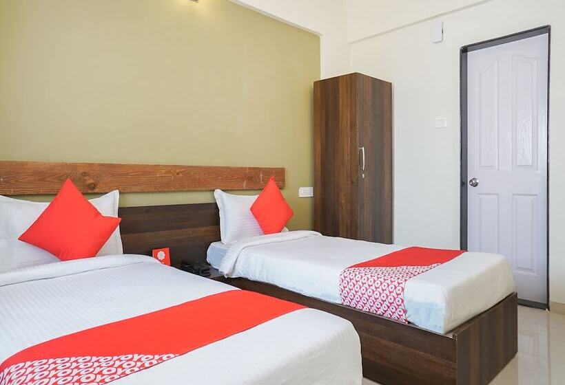 Fotos del hotel Oyo 12383 Hotel Twin Towers 1:  2