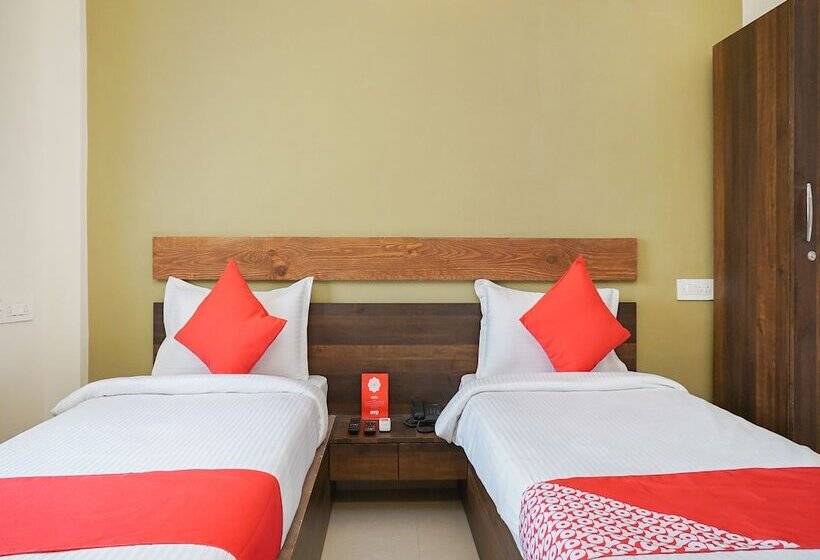 Fotos del hotel Oyo 12383 Hotel Twin Towers 1:  5