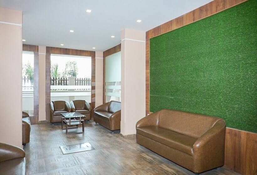 Fotos del hotel Oyo 12383 Hotel Twin Towers 1:  11