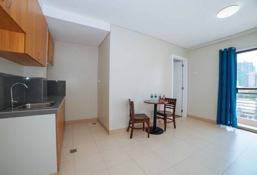 Fotos del hotel Reddoorz Plus Near Capitol Commons:  11