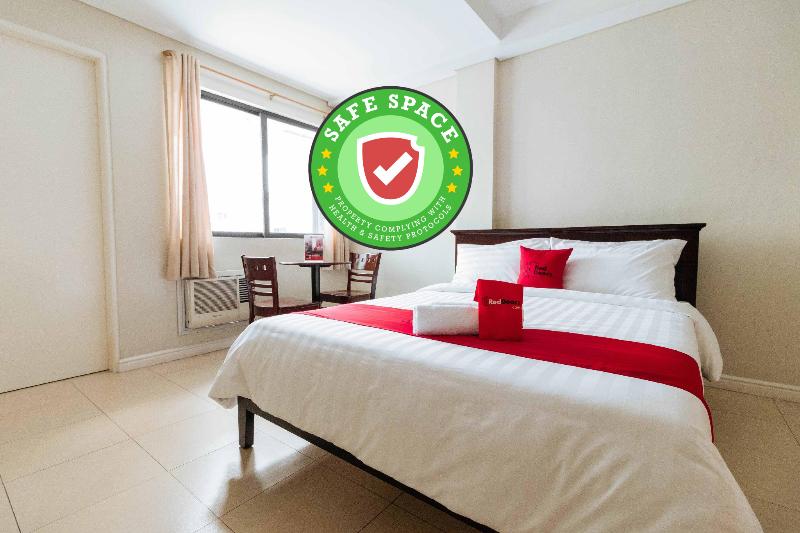 Reddoorz Plus Near Capitol Commons